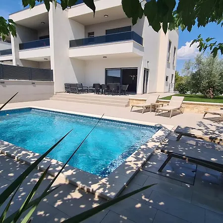 Villa S&l Vodice *