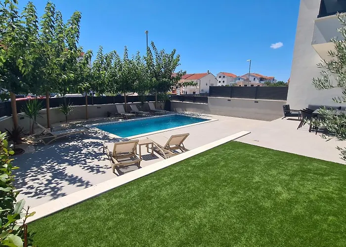 S&l Vodice וילה *